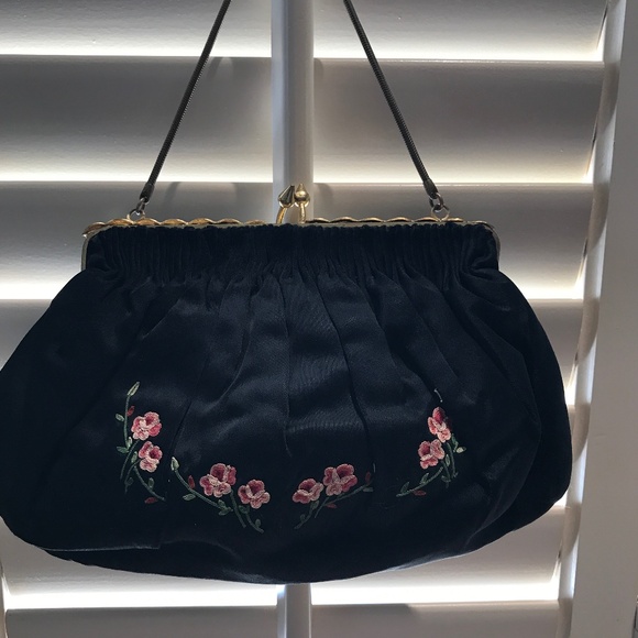 VINTAGE BLACK SATIN FRENCH HANDBAG - Picture 2 of 11